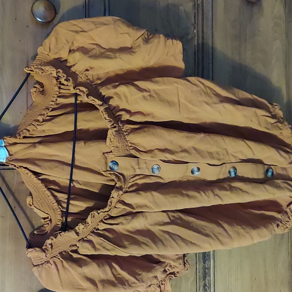 Camel crop top